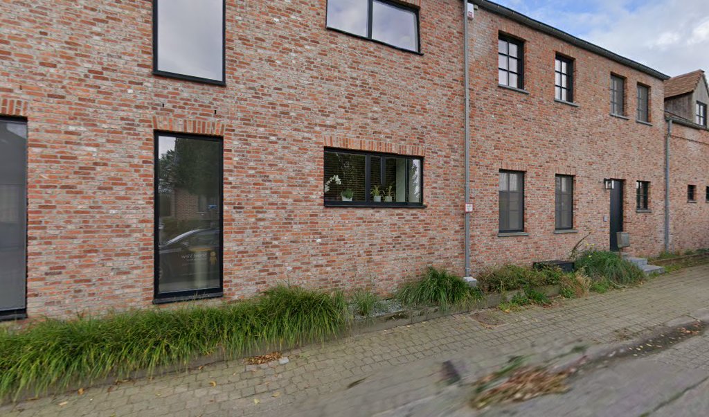 Foto van Algemene schrijnwerkerij & dakwerken Kenn Snels in Baarle-Hertog — Dakdekker Foto van Algemene schrijnwerkerij & dakwerken Kenn Snels in Baarle-Hertog — Dakdekker
