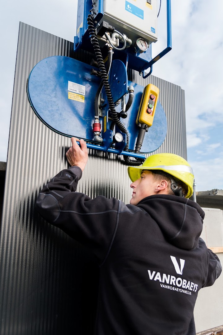 Foto van Vanrobaeys Panels in Poperinge — Dakdekker (foto 3)