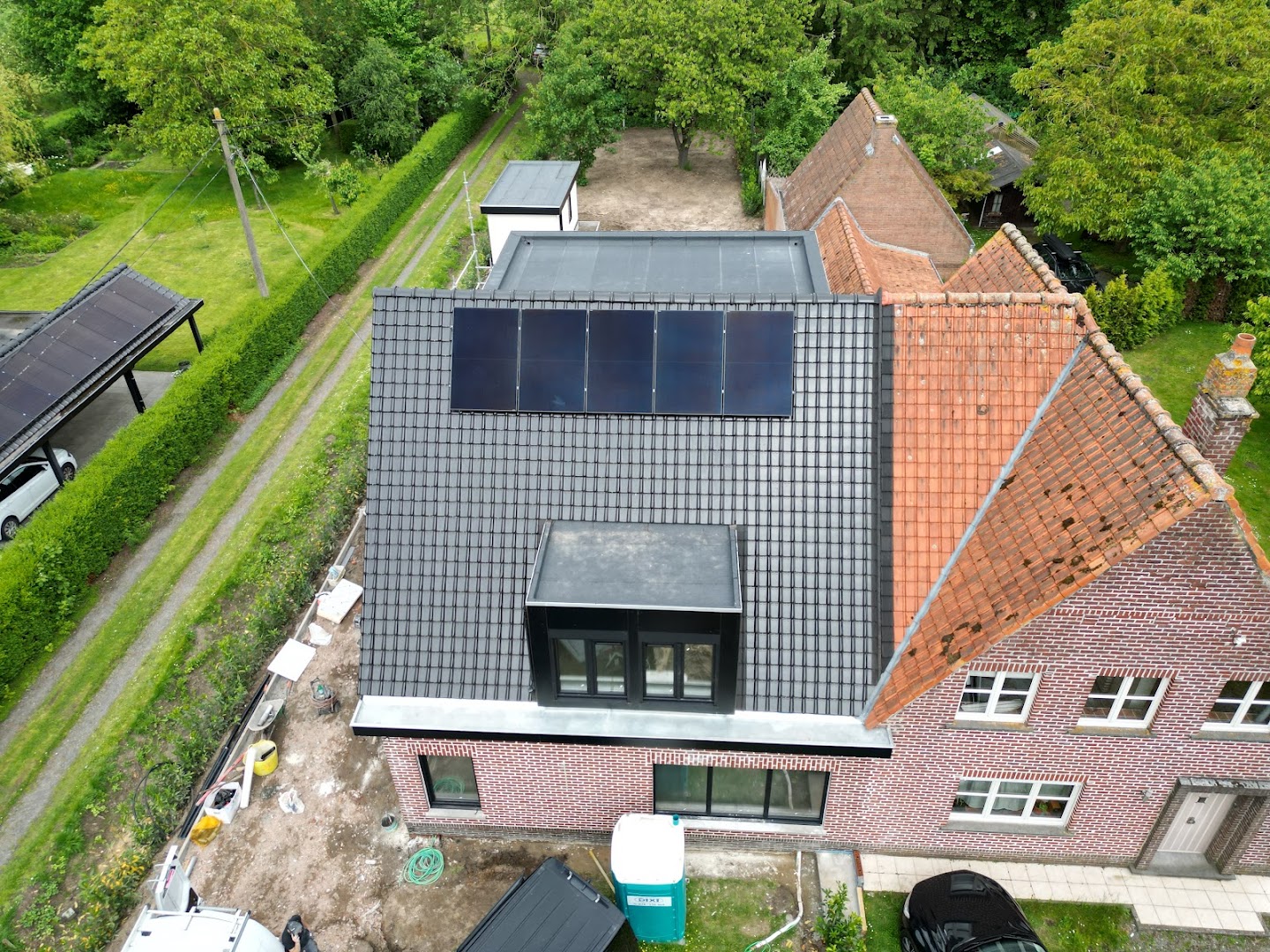 Foto van Dakwerken Sigitek in Merelbeke-Melle — Bouwbedrijf Foto van Dakwerken Sigitek in Merelbeke-Melle — Bouwbedrijf