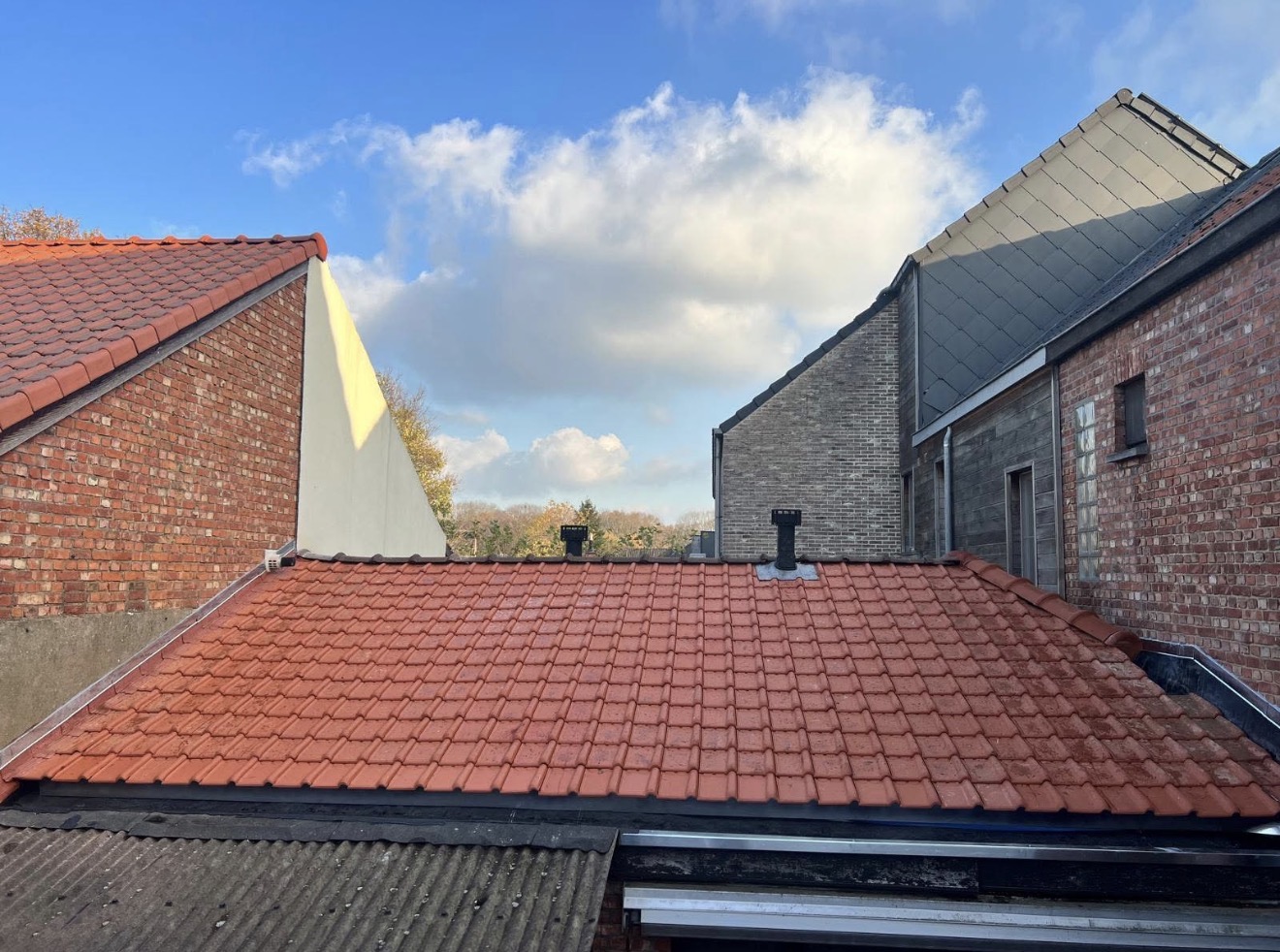 Foto van Dakwerken Nicque in Sint-Gillis-Waas — Dakdekker (foto 2)