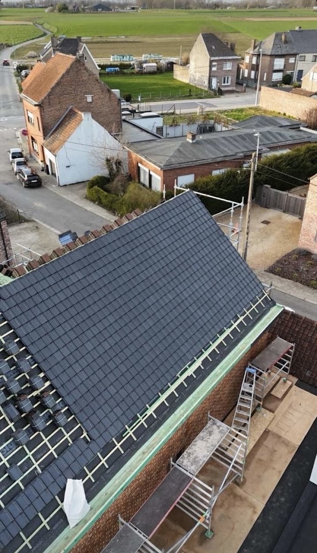 Foto van SRL Couvre Tout in Kraainem — Dakdekker (foto 3)