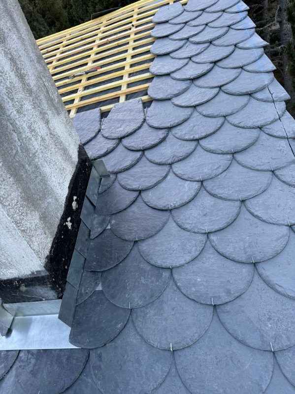 Foto van Royal Roofing in Wezembeek-Oppem — Dakdekker Foto van Royal Roofing in Wezembeek-Oppem — Dakdekker