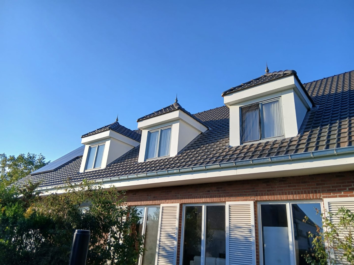 Foto van I&B Algemene Dak en renovatie werken in Lubbeek — Dakdekker Foto van I&B Algemene Dak en renovatie werken in Lubbeek — Dakdekker