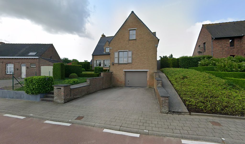 Foto van Lemaire L. bv in Heuvelland — Dakdekker Foto van Lemaire L. bv in Heuvelland — Dakdekker