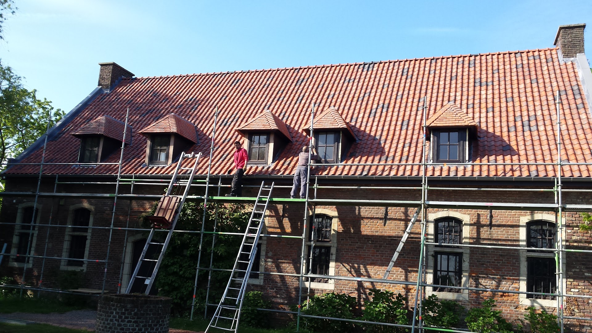 Foto van Dakwerken Haesevoets in Waanrode — Dakdekker Foto van Dakwerken Haesevoets in Waanrode — Dakdekker