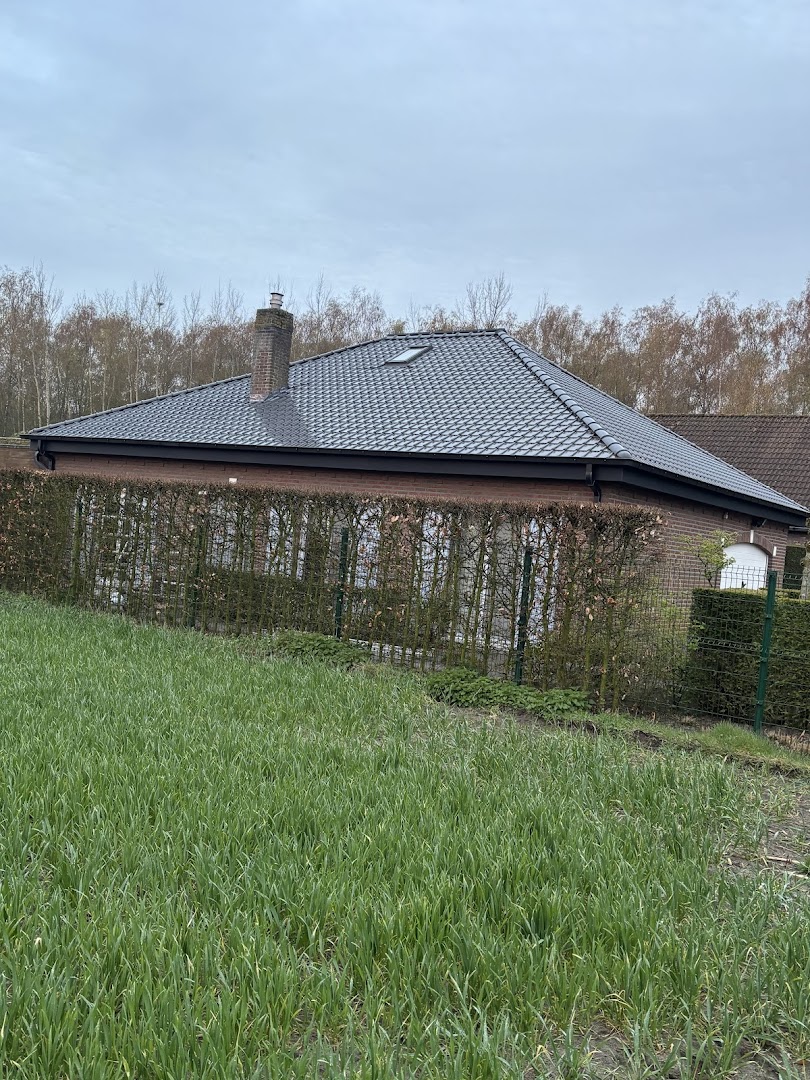 Foto van MM Construct in Dendermonde — Dakdekker (foto 3)