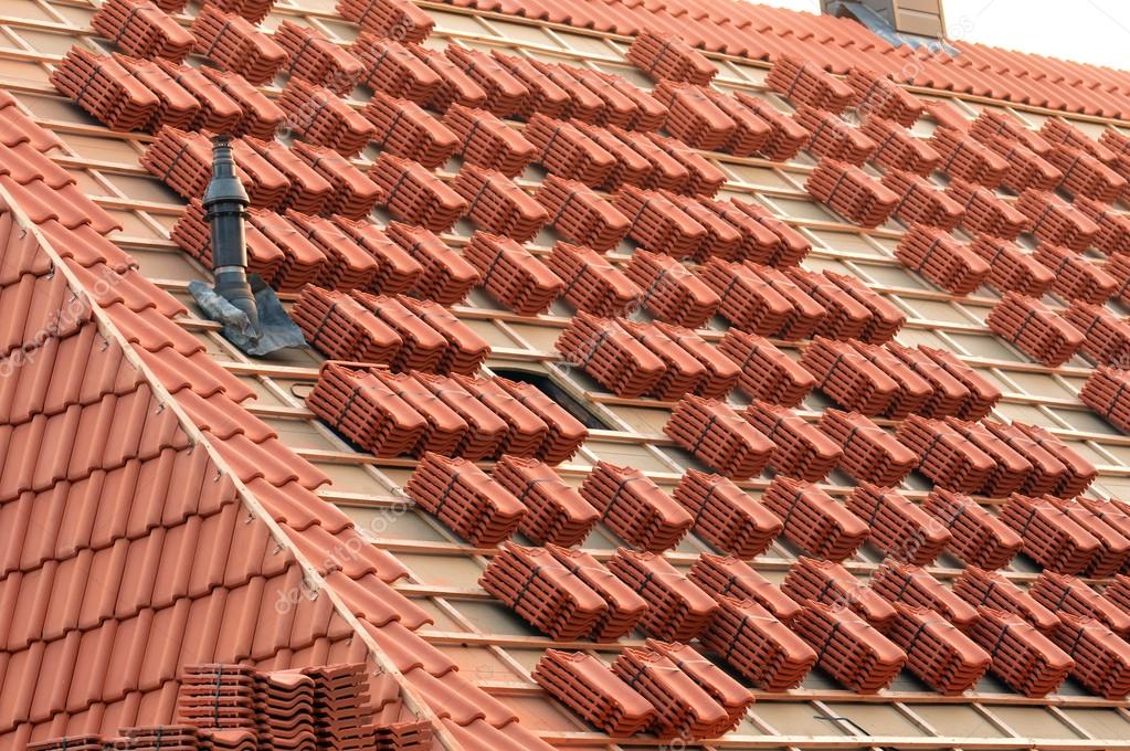 Foto van Le Compagnon Jean SRL - Entreprise de Toiture Grimbergen | Renovation Toiture | Nettoyage de Toiture in Grimbergen — Dakdekker Foto van Le Compagnon Jean SRL - Entreprise de Toiture Grimbergen | Renovation Toiture | Nettoyage de Toiture in Grimbergen — Dakdekker