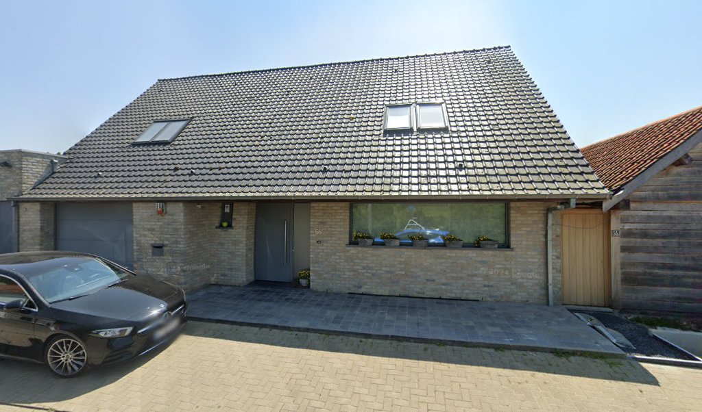 Foto van Masson-Verhyser in Poperinge — Dakdekker Foto van Masson-Verhyser in Poperinge — Dakdekker
