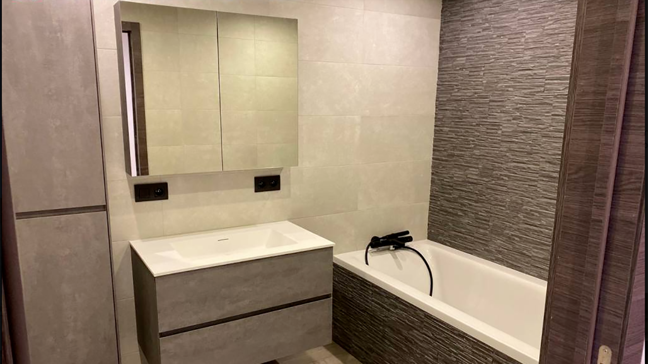 Foto van Dak en renovatiewerken Vermeir in Lebbeke — Dakdekker (foto 2)