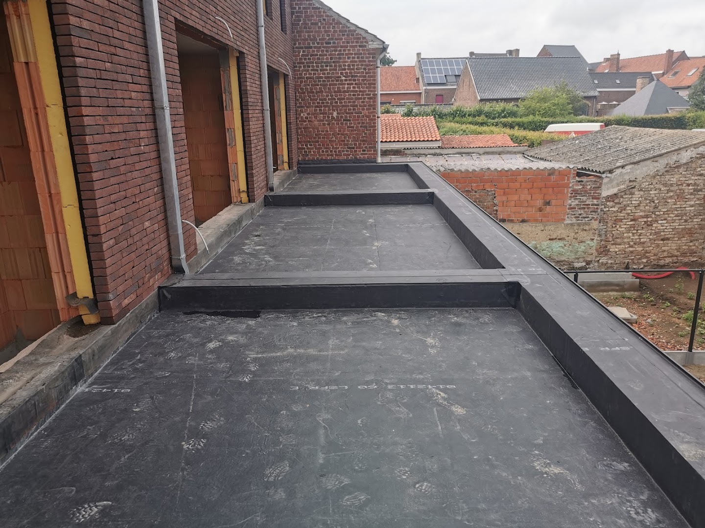 Foto van Huyghe / Nico bv Dakwerken in Ieper — Dakdekker (foto 2)