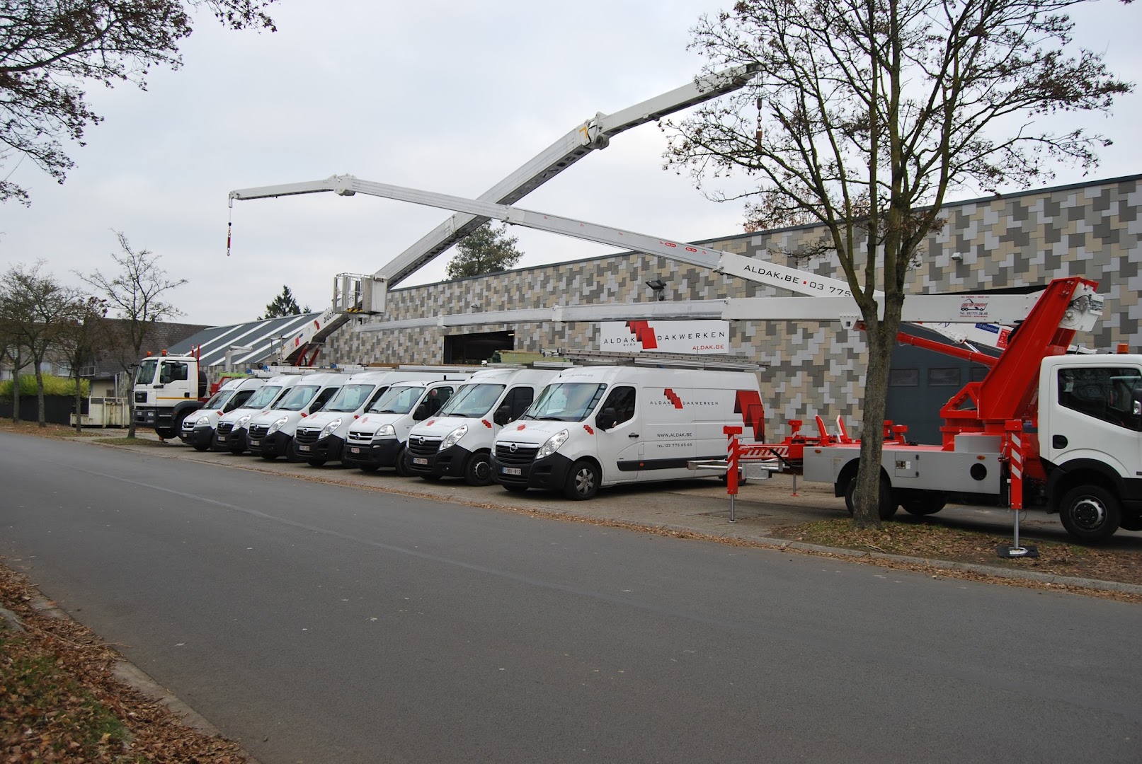 Foto van Aldak in Beveren-Kruibeke-Zwijndrecht — Dakdekker (foto 2)
