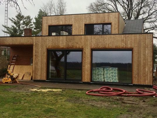 Foto van Dacomet in Mol — Dakdekker (foto 3)