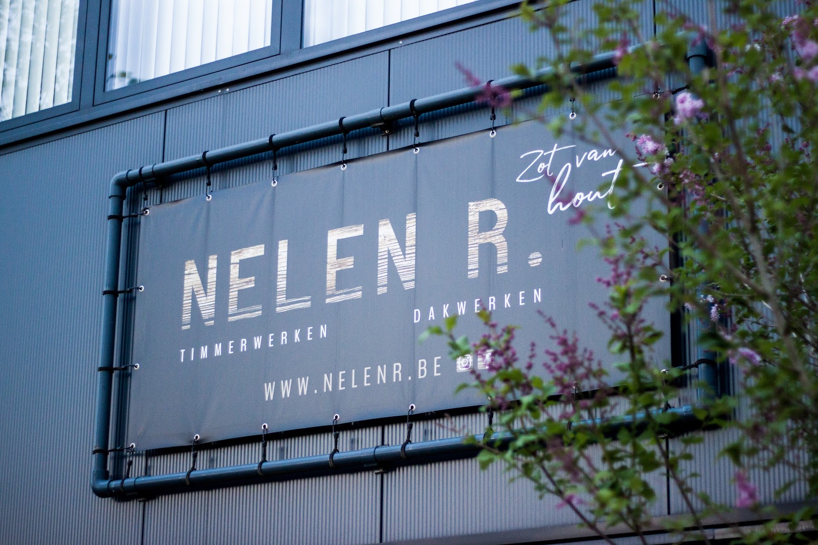 Foto van Nelen R. Bvba in Essen — Dakdekker Foto van Nelen R. Bvba in Essen — Dakdekker