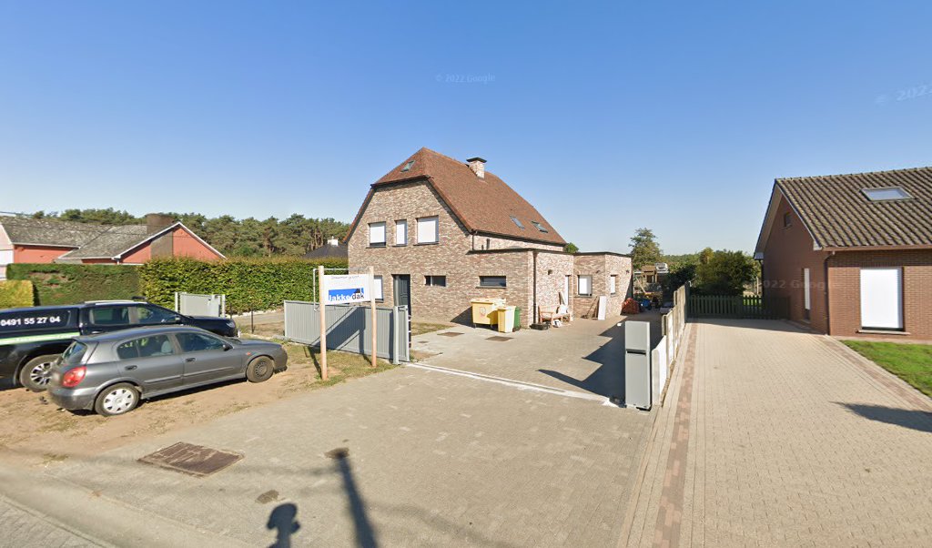 Foto van Jakke Dak in Lille — Dakdekker Foto van Jakke Dak in Lille — Dakdekker