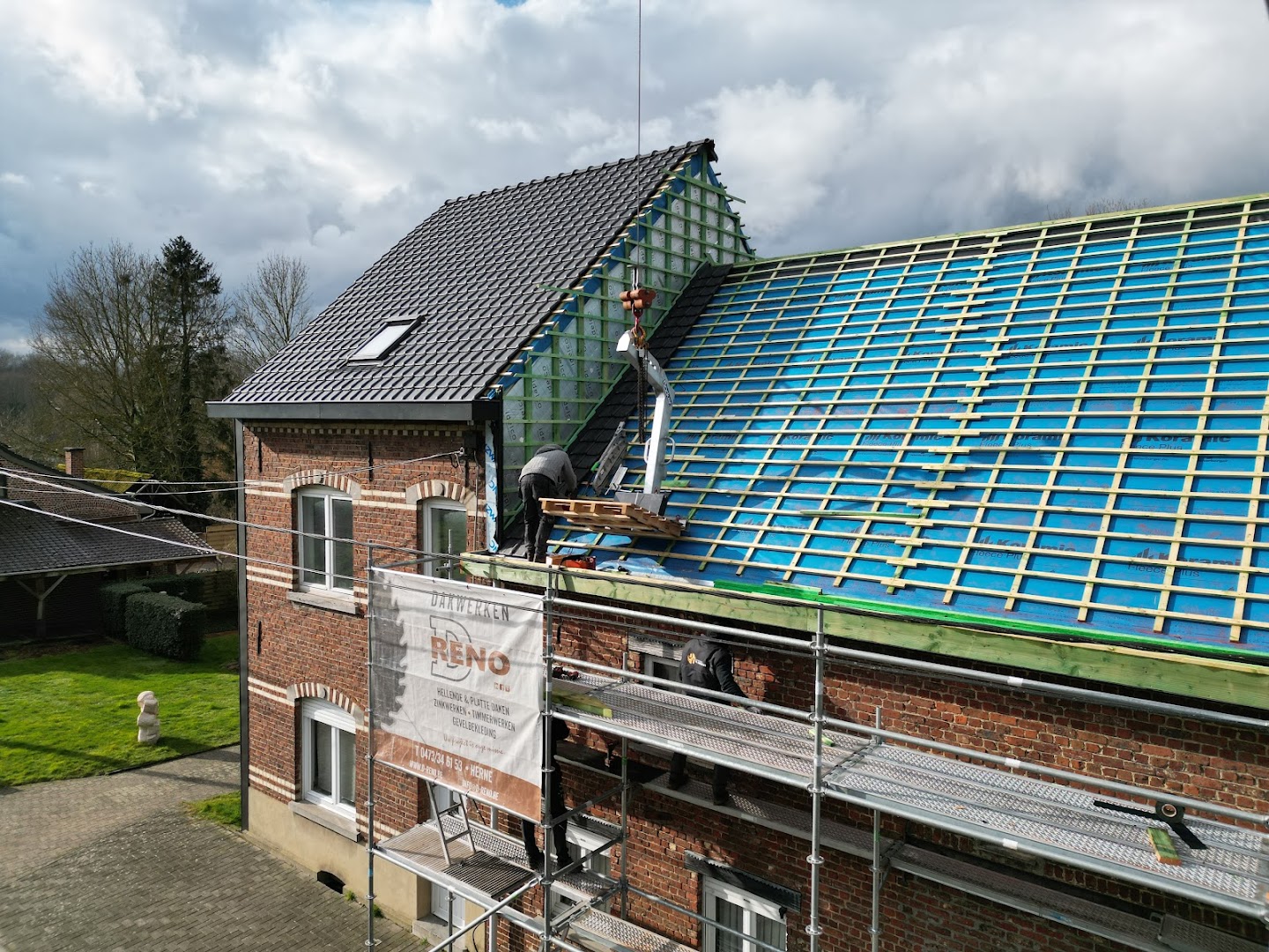 Foto van D-Reno - Totale dakrenovatie in Pajottegem en omstreken in Pajottegem — Dakdekker Foto van D-Reno - Totale dakrenovatie in Pajottegem en omstreken in Pajottegem — Dakdekker