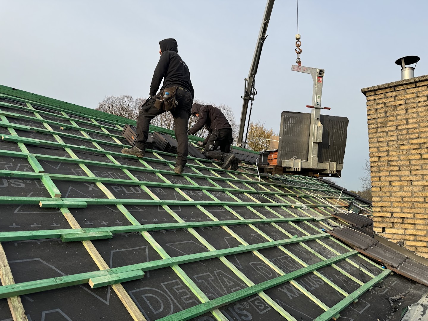Foto van EFY Dakwerken in Maasmechelen — Dakdekker (foto 2)