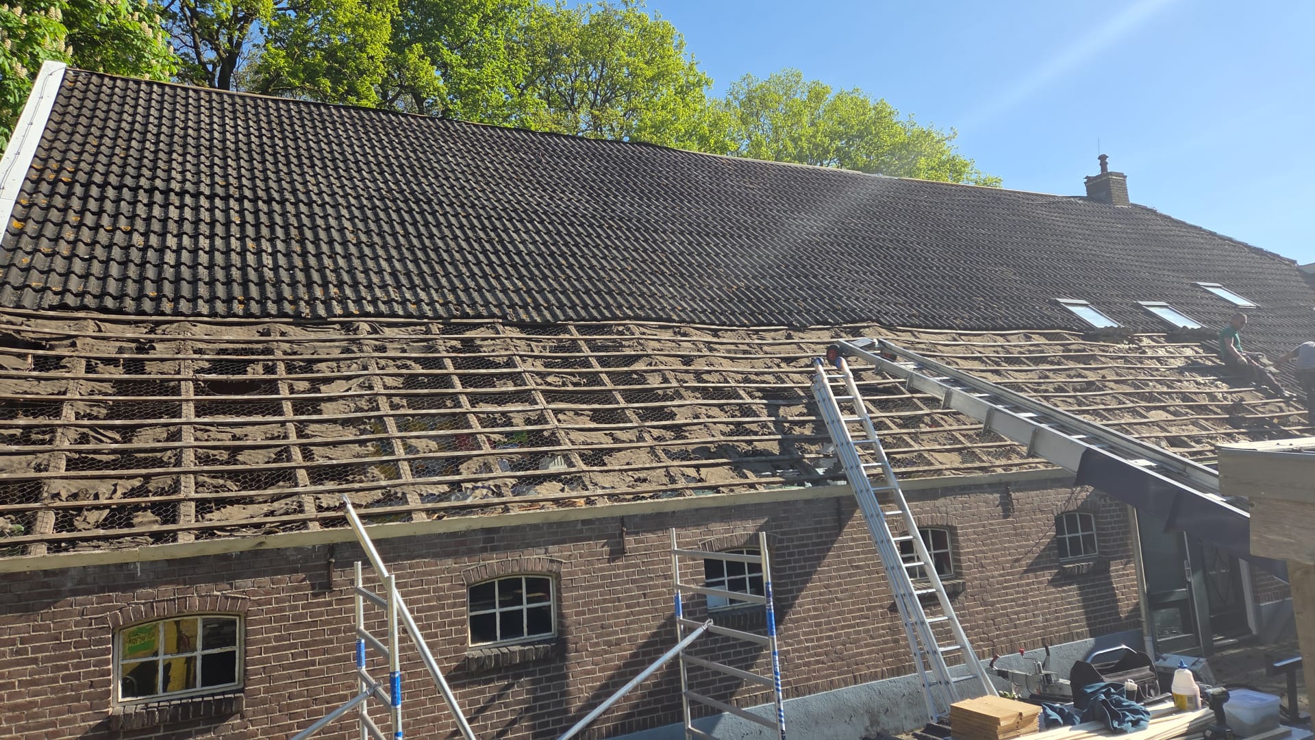 Foto van Gilles Totaalbouw in Ravels — Dakdekker (foto 3)