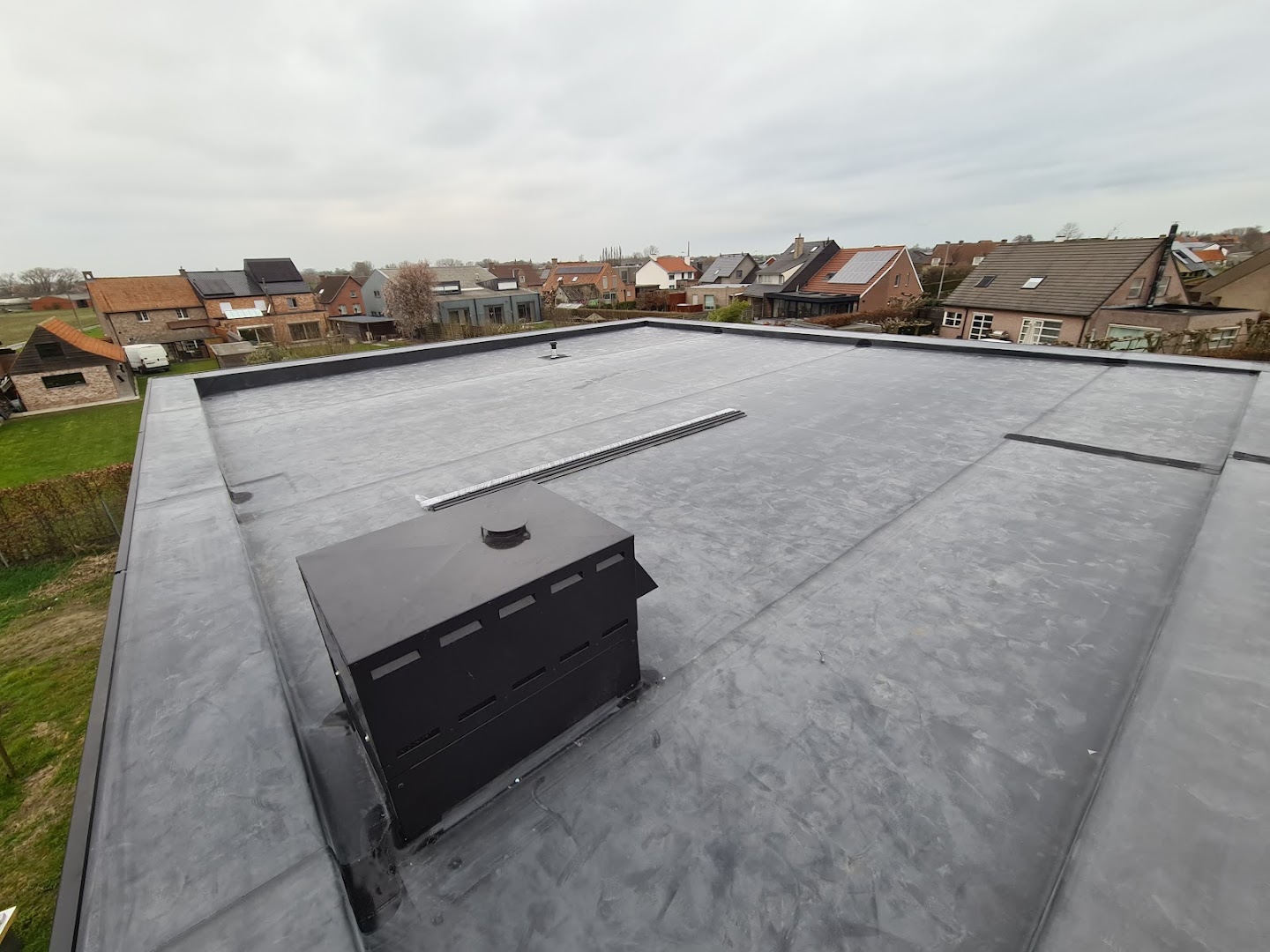 Foto van Dakwerken Verhulst Bv in Ingelmunster — Dakdekker Foto van Dakwerken Verhulst Bv in Ingelmunster — Dakdekker