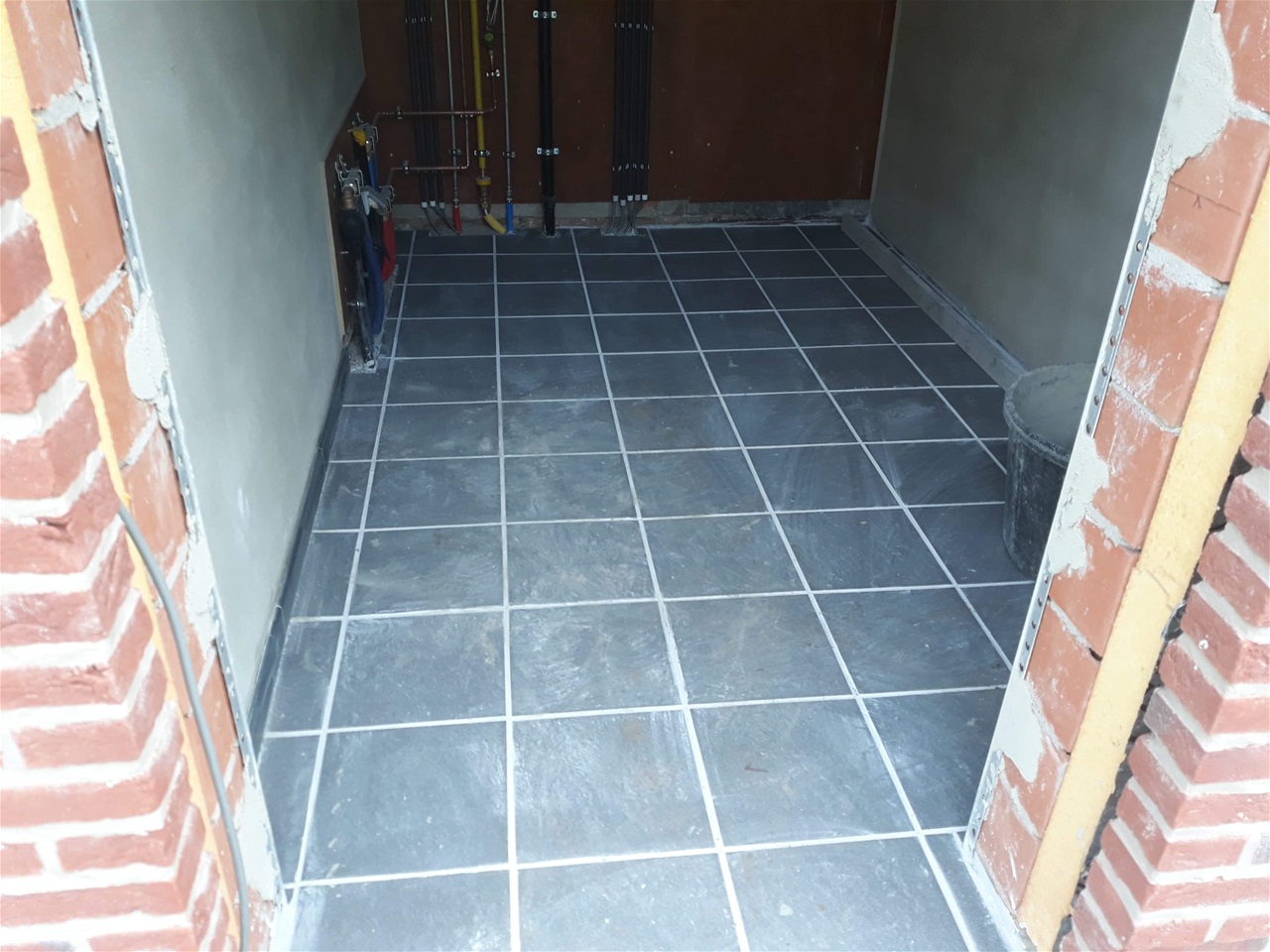 Foto van DSD Dakwerken | Hellende & Platte Daken, Gevelbekleding & Isolatie in Knesselare — Dakdekker Foto van DSD Dakwerken | Hellende & Platte Daken, Gevelbekleding & Isolatie in Knesselare — Dakdekker