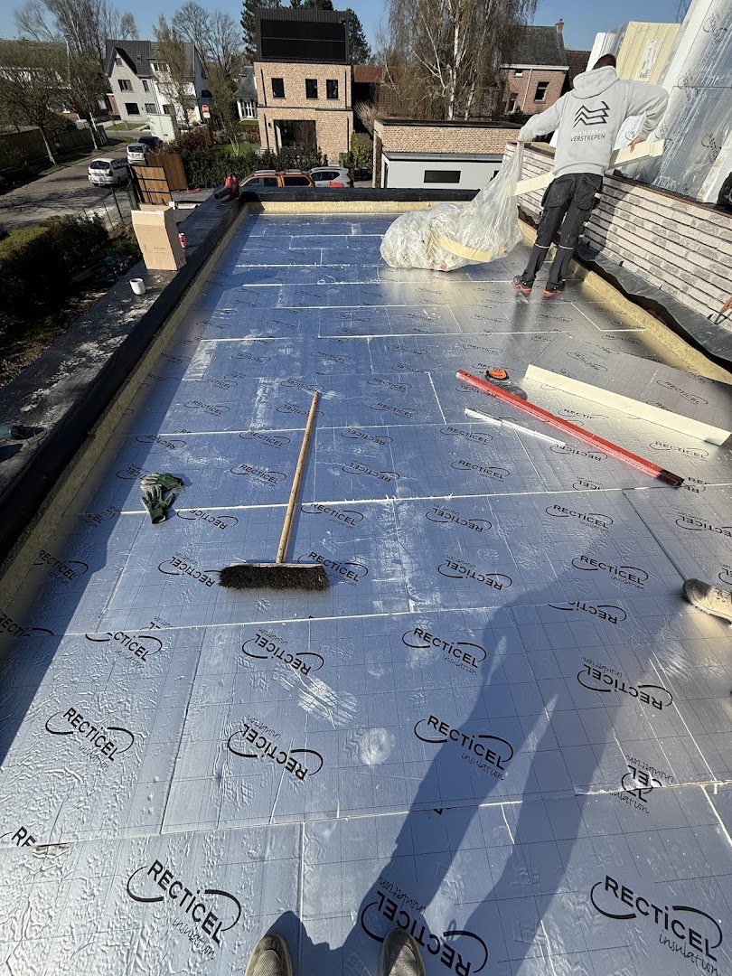 Foto van Dakwerken Verstrepen BV in Willebroek — Dakdekker (foto 2)