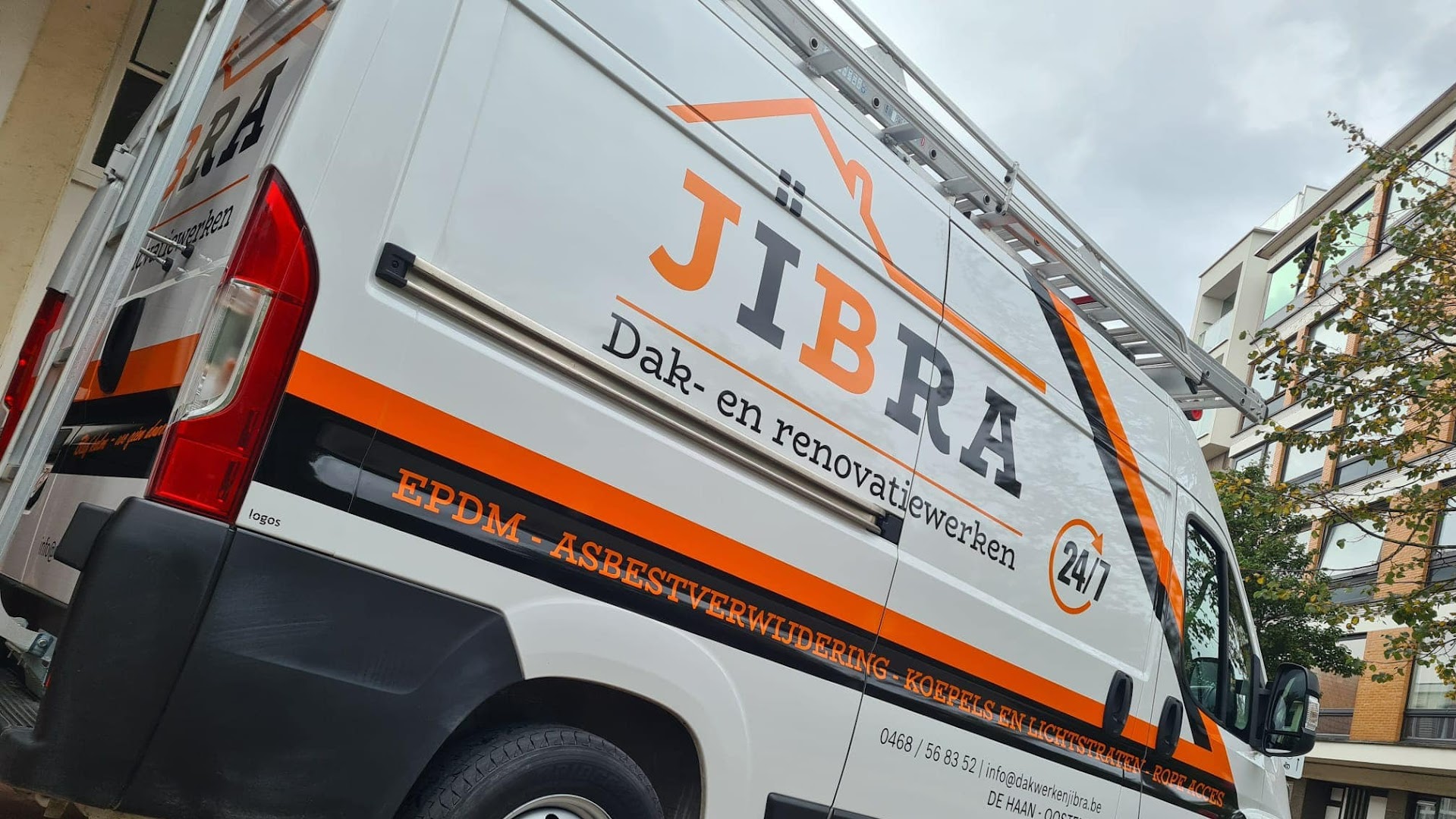 Foto van Dakwerken JiBra in De Haan — Dakdekker Foto van Dakwerken JiBra in De Haan — Dakdekker