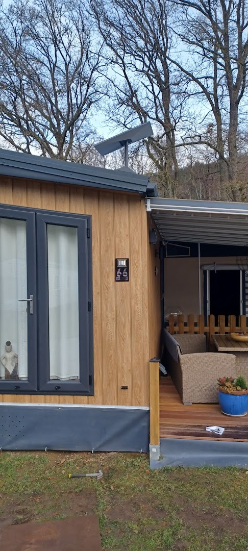 Foto van Het dak atelier in Roeselare — Dakdekker Foto van Het dak atelier in Roeselare — Dakdekker