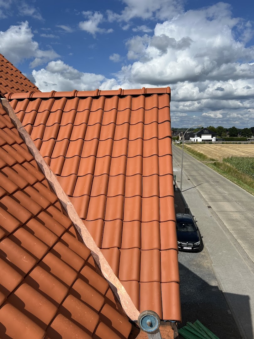Foto van Schrijnwerken ml in Oosterzele — Dakdekker Foto van Schrijnwerken ml in Oosterzele — Dakdekker