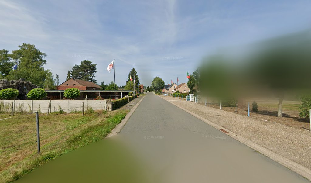 Foto van EPDM dak in Maaseik — Dakdekker Foto van EPDM dak in Maaseik — Dakdekker