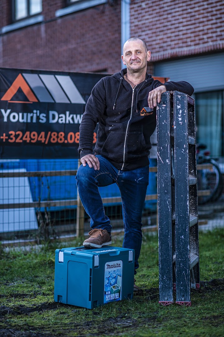 Foto van Youri's Dakwerken Bv in Beveren-Kruibeke-Zwijndrecht — Dakdekker Foto van Youri's Dakwerken Bv in Beveren-Kruibeke-Zwijndrecht — Dakdekker