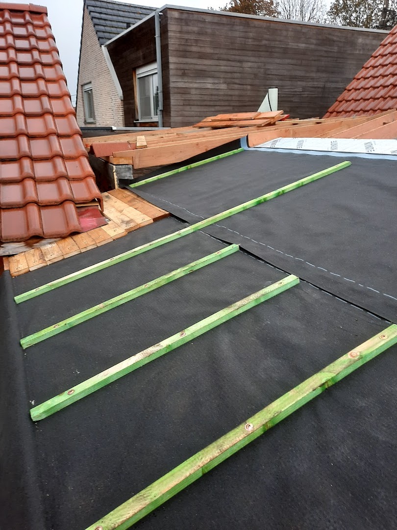 Foto van Youri's Dakwerken Bv in Beveren-Kruibeke-Zwijndrecht — Dakdekker (foto 3)