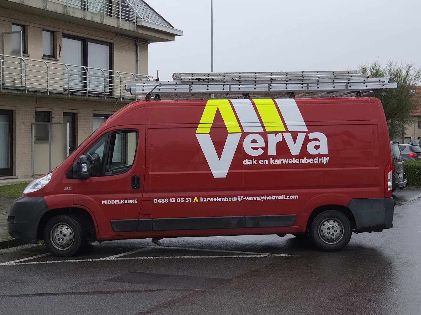 Foto van Verva dak en karweienbedrijf in Middelkerke — Dakdekker Foto van Verva dak en karweienbedrijf in Middelkerke — Dakdekker