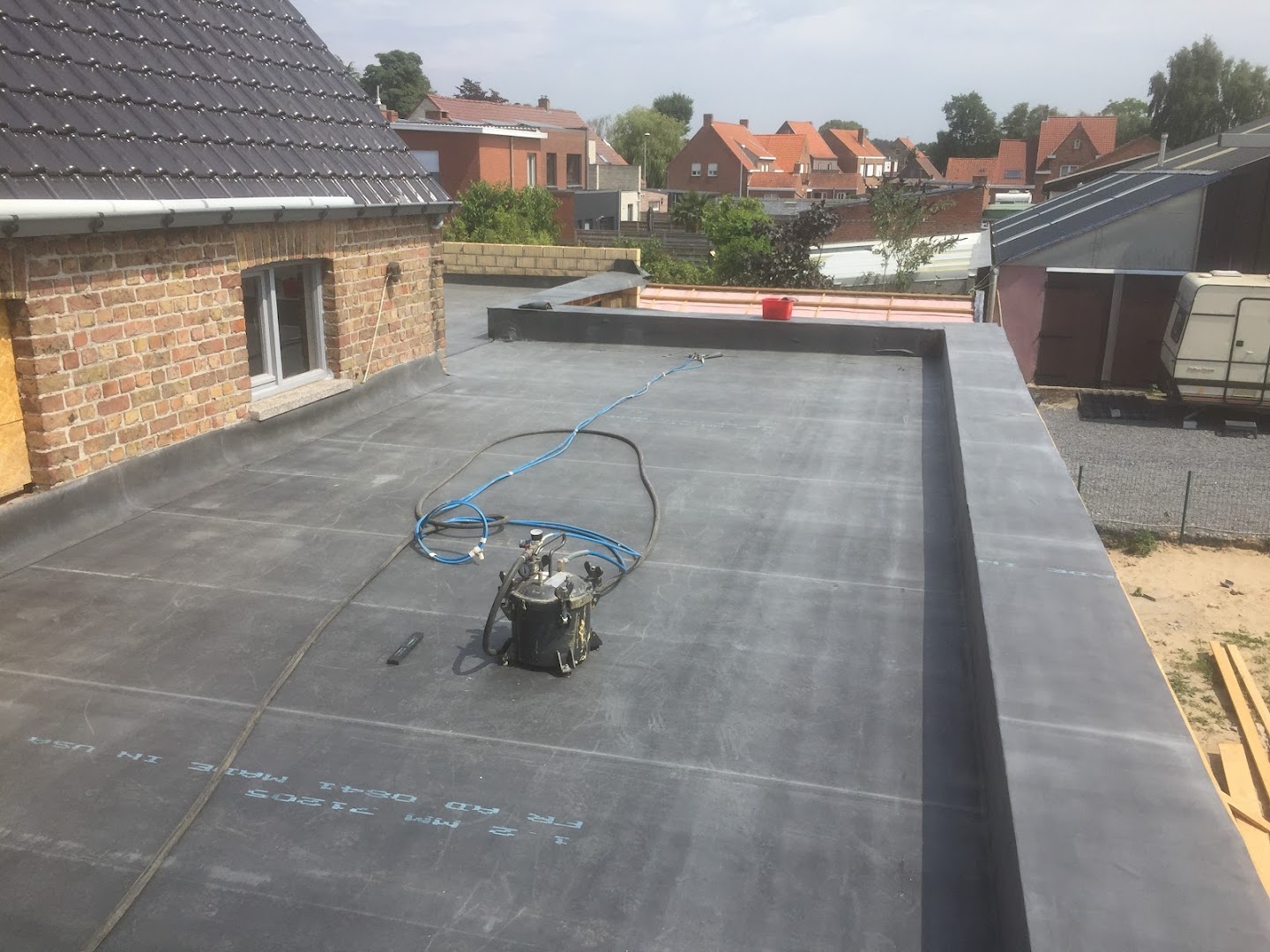 Foto van Geert David Eco Roof Solutions in Veurne — Dakdekker Foto van Geert David Eco Roof Solutions in Veurne — Dakdekker