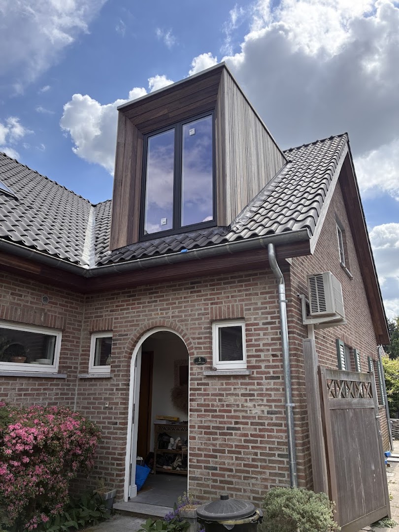Foto van Dakwerken Noterman in Bilzen-Hoeselt — Dakdekker Foto van Dakwerken Noterman in Bilzen-Hoeselt — Dakdekker