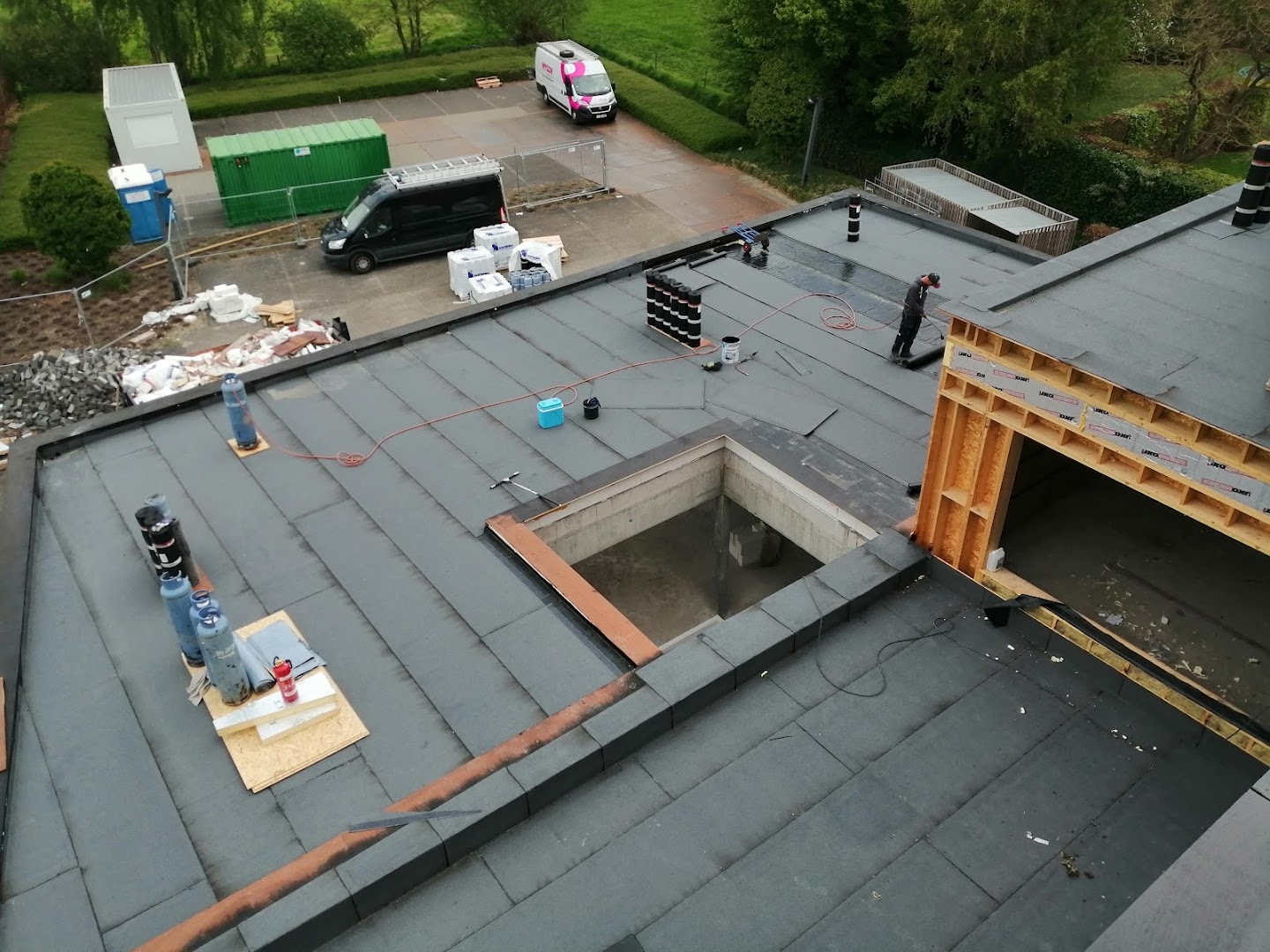 Foto van Alpha Roof Bvba in Dentergem — Dakdekker (foto 2)
