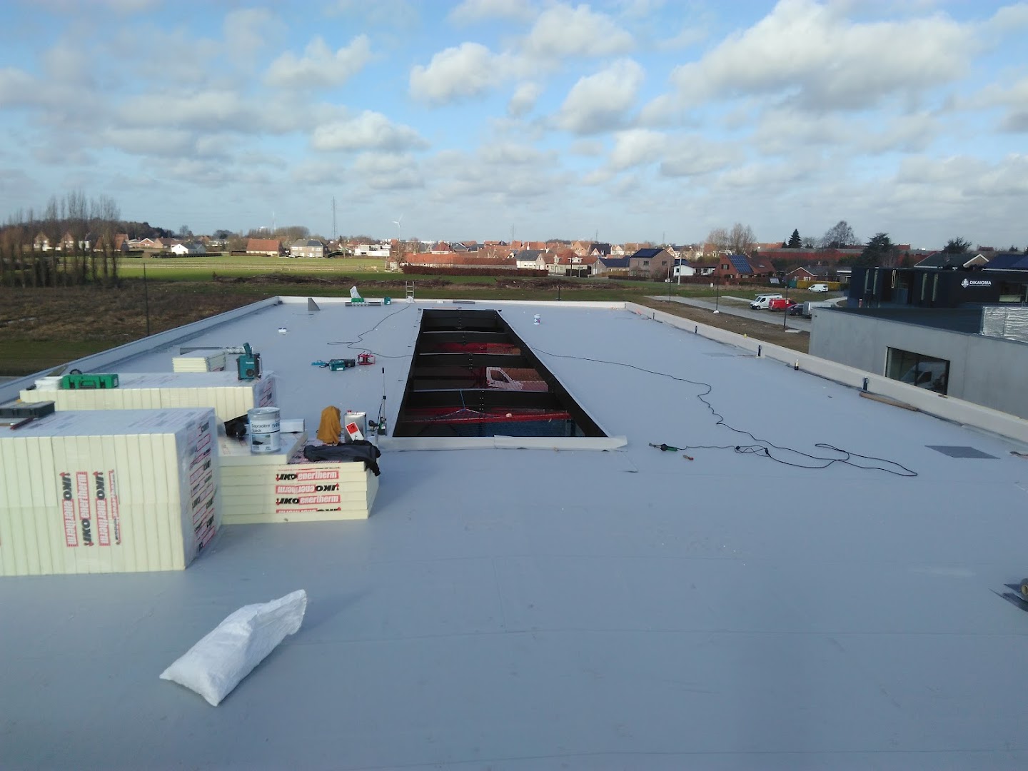 Foto van Alpha Roof Bvba in Dentergem — Dakdekker (foto 3)