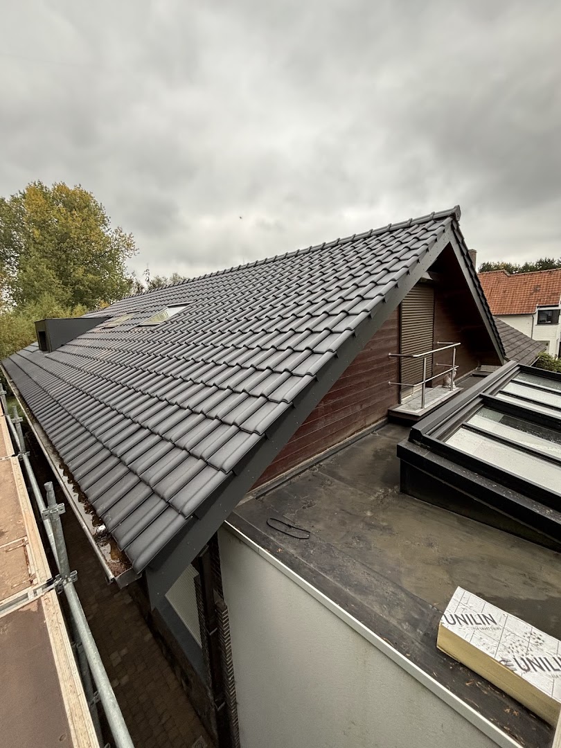 Foto van Verpoort Dakwerken in Koekelare — Dakdekker (foto 2)