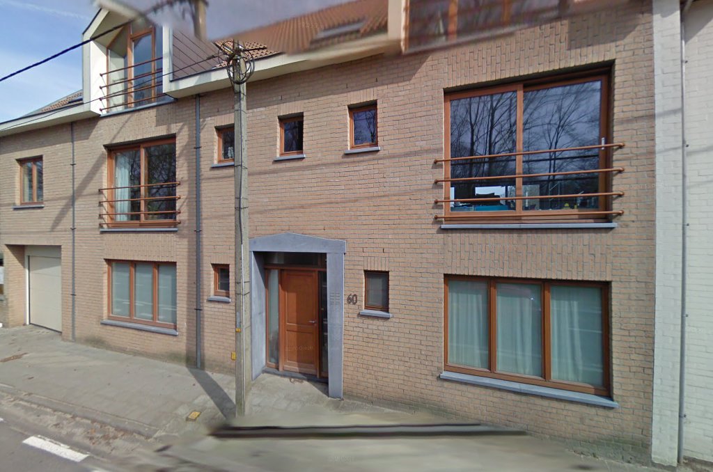 Foto van Neumann - Dakwerken & Schrijnwerk in Destelbergen — Dakdekker (foto 3)
