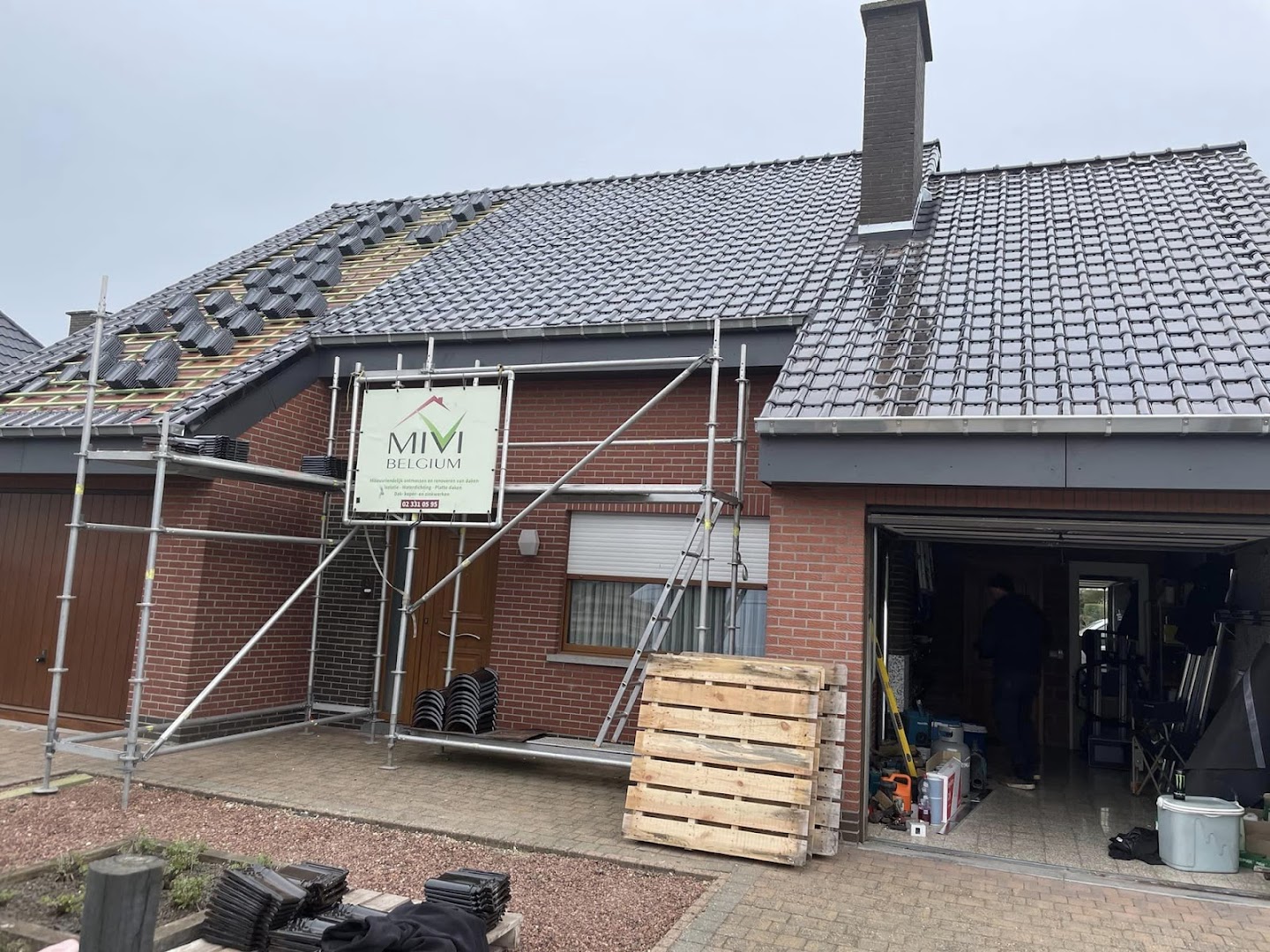 Foto van Mivi Belgium in Sint-Pieters-Leeuw — Dakdekker (foto 2)