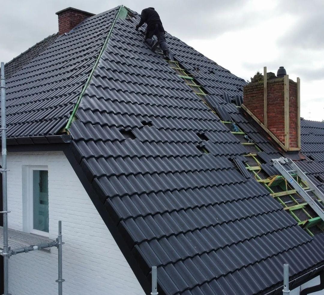 Foto van Renewbuild in Mortsel — Dakdekker (foto 2)