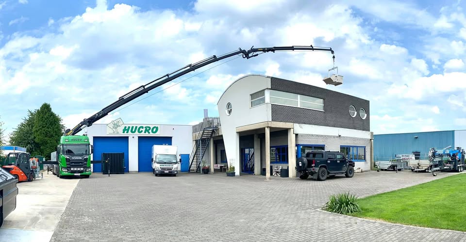 Foto van Hucro in Oud-Turnhout — Dakdekker (foto 3)