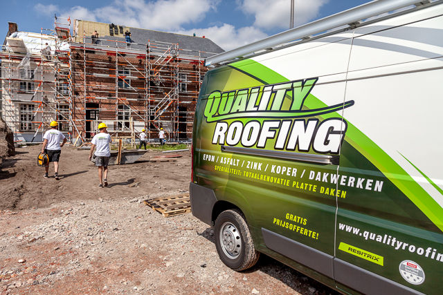 Foto van Quality Roofing | Platte daken voor nieuwbouw & renovatie in Zedelgem — Dakdekker Foto van Quality Roofing | Platte daken voor nieuwbouw & renovatie in Zedelgem — Dakdekker