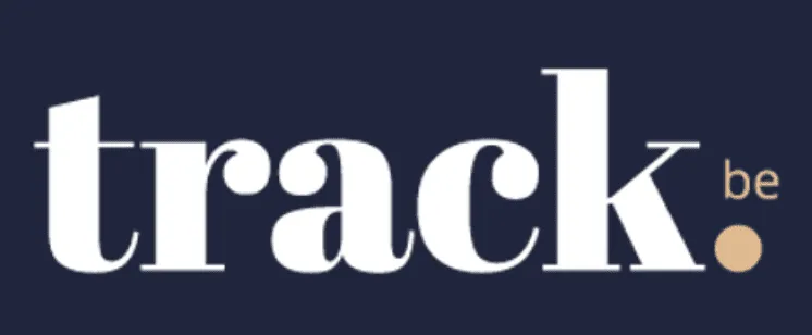 Logo van Track.be op donkerblauwe achtergrond