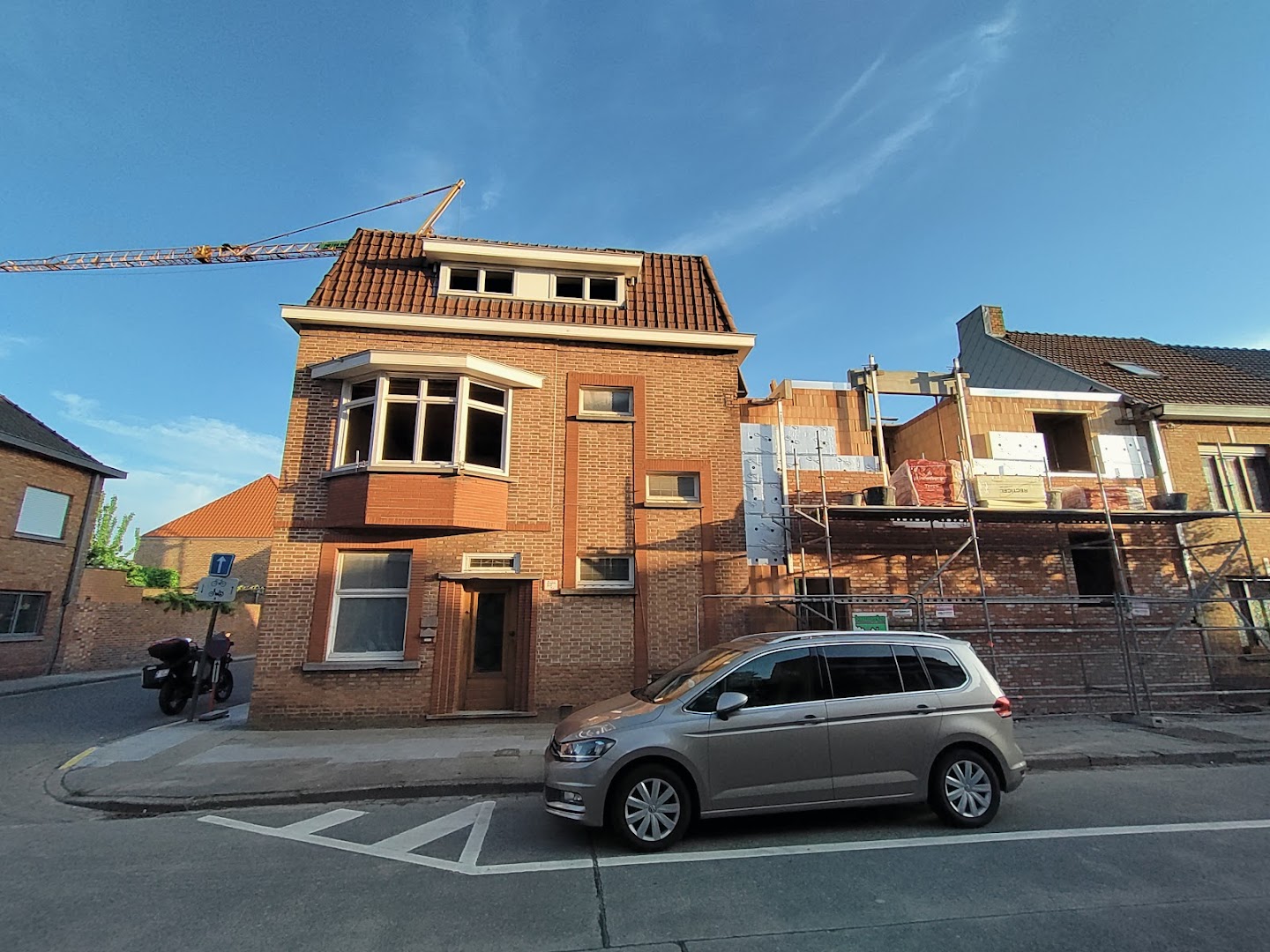 Foto van Asbest Attest Brugge — Bouwadviseur (foto 1)