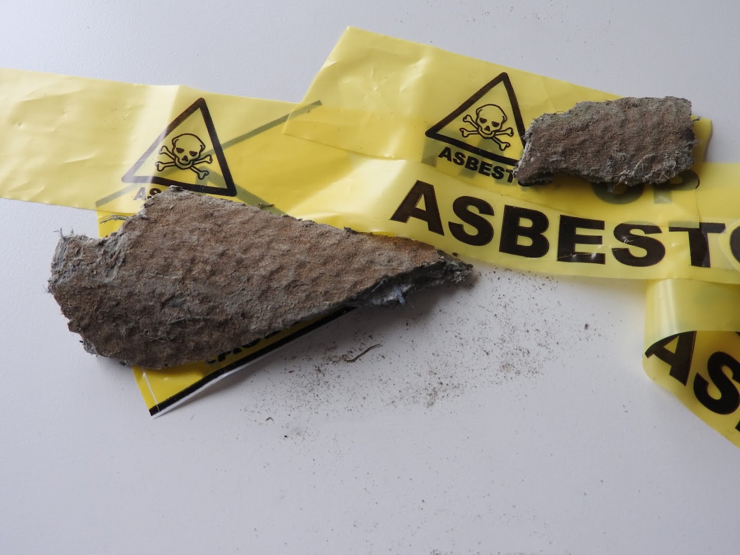 Foto van Asbest west — Asbestonderzoek (foto 1)