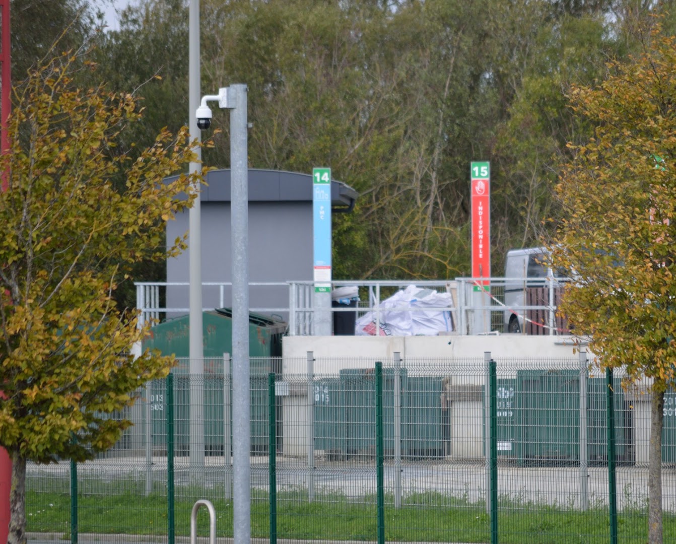 Foto van Parc a containers de Pont-à-celles in Pont-a-Celles — Recycling (foto 2)