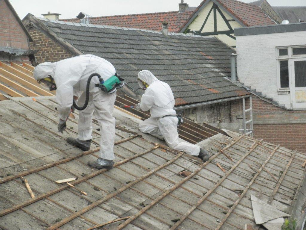 Foto van Demotech B.V. Asbestverwijdering in Meerssen — Asbestonderzoek (foto 1)