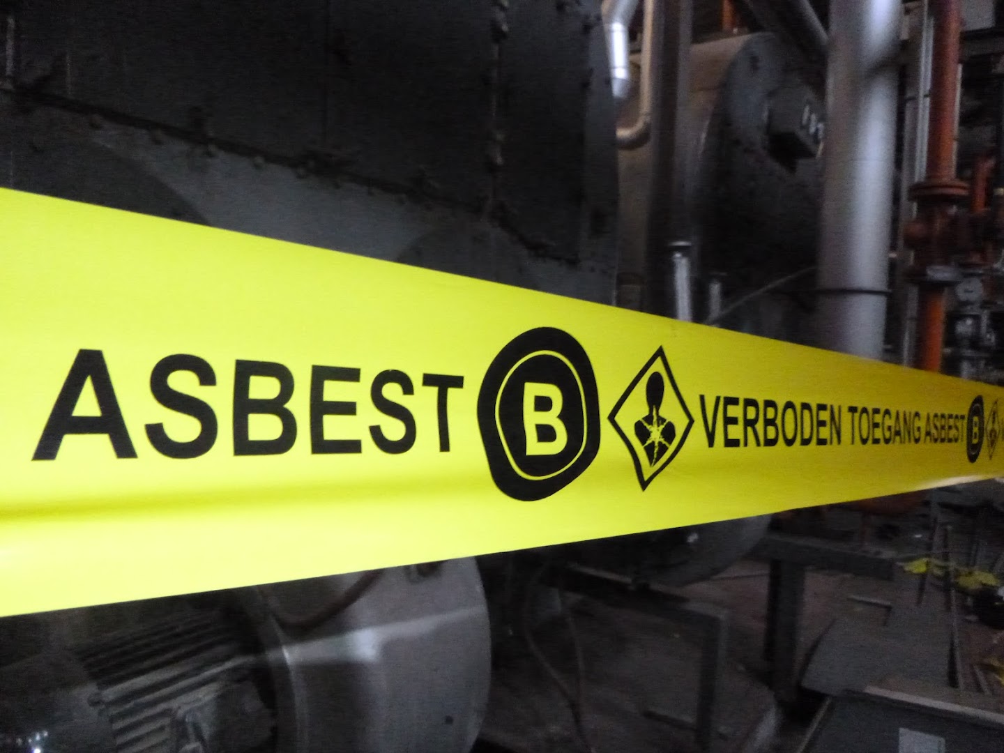 Foto van Asbestattest Limburg — Asbestonderzoek (foto 2)