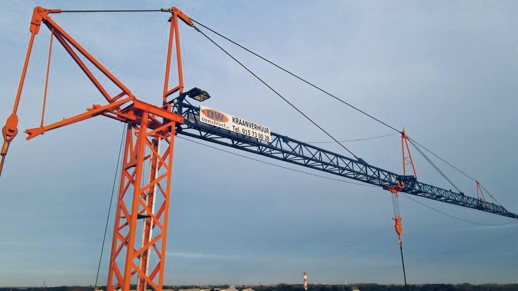 Foto van D.w. Construct in Schriek, Kraanverhuurbedrijf