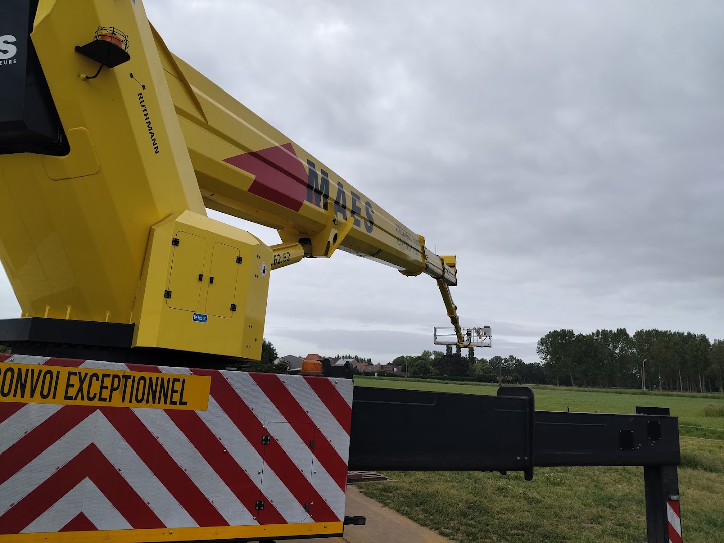 Foto van Maes Hoogwerkers - Montaco in Beringen, Hoogwerker- en kraanverhuurder (foto 3)