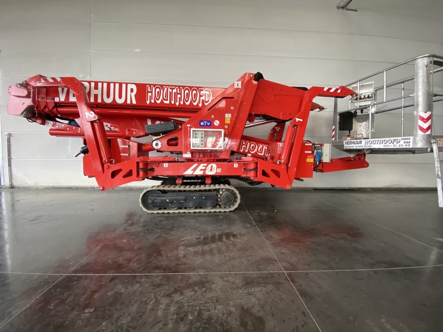 Foto van Robust Services BV in Izegem, Verhuurbedrijf (foto 2)